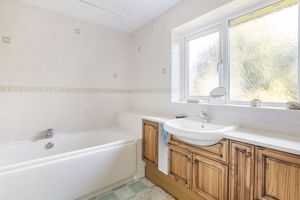 Family Bathroom- click for photo gallery